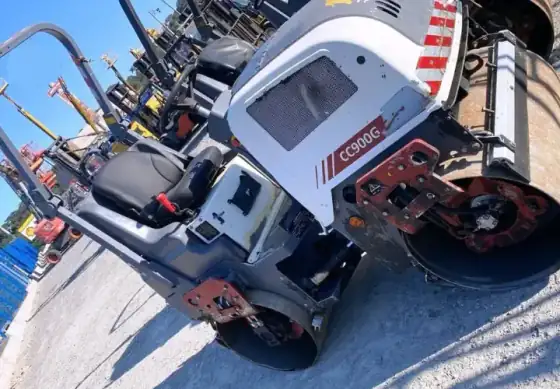 Locação de Rolo Compactador liso