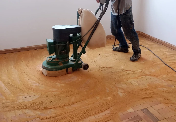 Raspador de Piso de Taco de Madeira